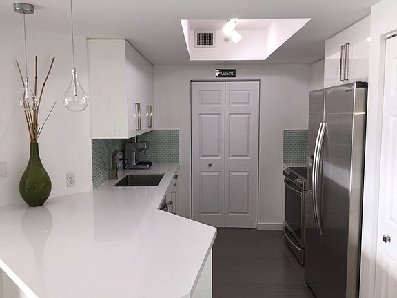 2nd image of 2000 N Bayshore Dr APT 519