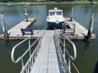 335 Meday Ave, Mattituck, NY 11952