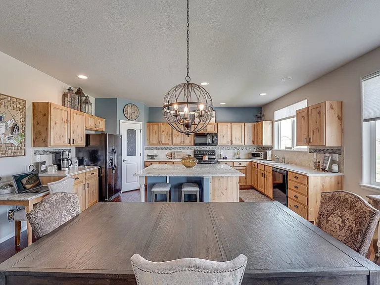 1302 Chamois Dr — Photo 12