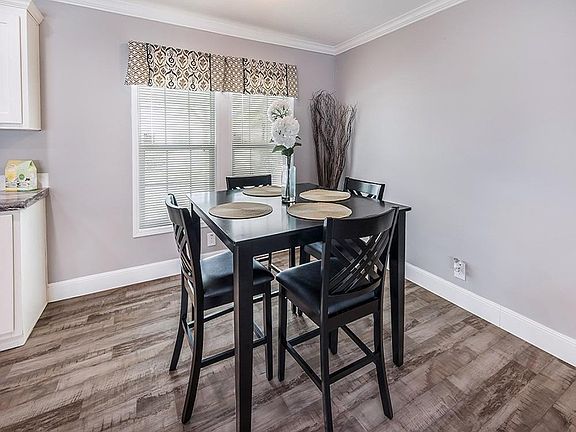 5th image of 3955 Glenwick Dr