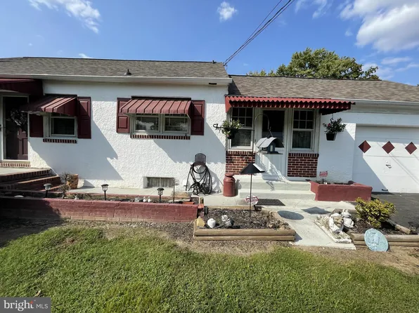 1915 Porter Rd, Bear, DE 19701