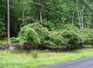 1173 Bluebird Ln, Bushkill, PA 18324