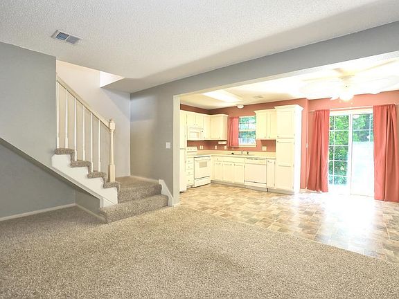 4th image of 5822 NW Plantation Ln