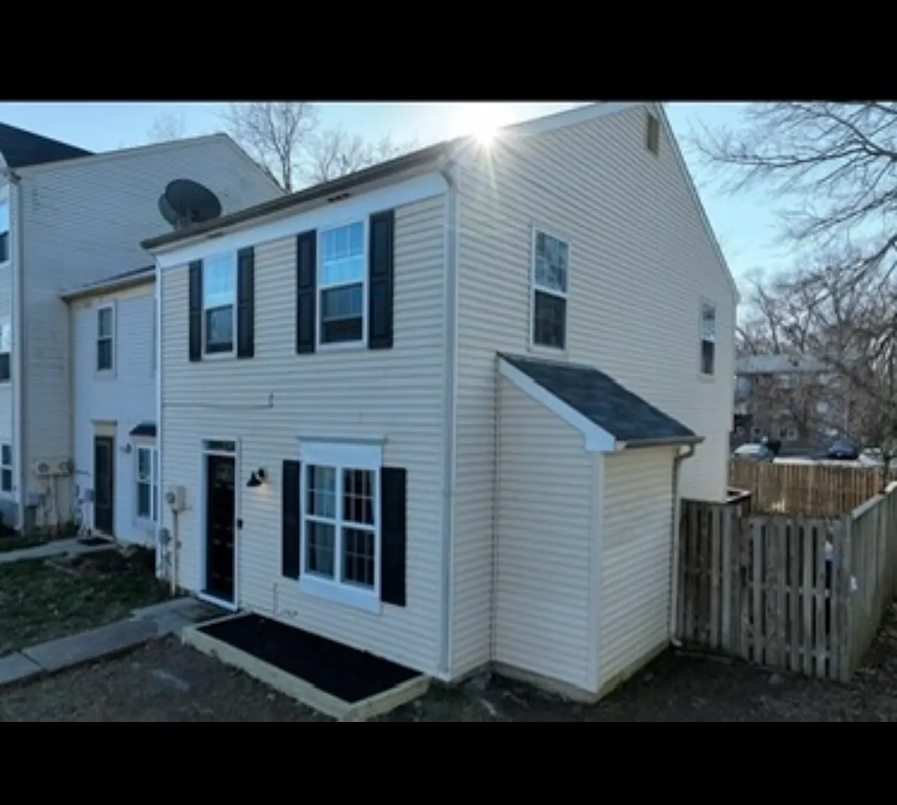 3 bed, 1220 sqft, $2,795 — Photo 1