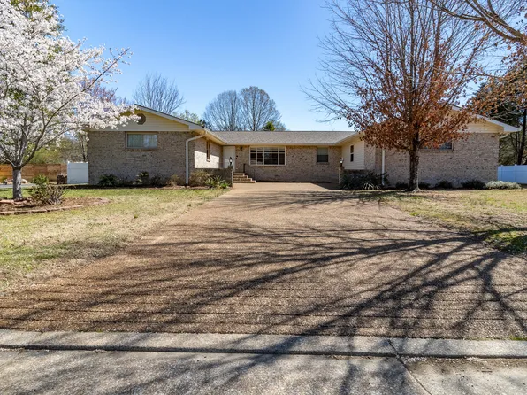 118 Valleybrook Cir, Hixson, TN 37343