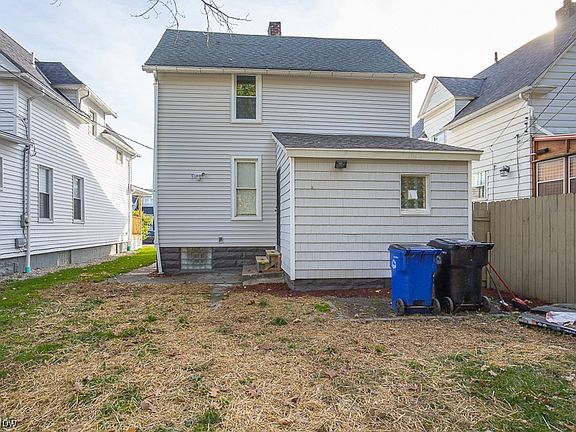 4th image of 2158 W 93rd St