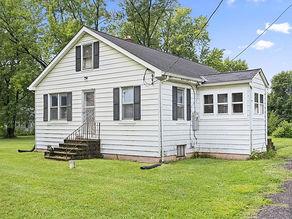 2nd image of 2637 Brown Rd