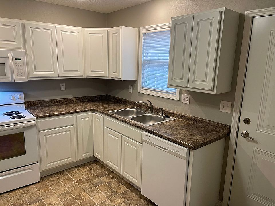 Fox Run Townhomes 3 808 E Lincoln Ave Indianola IA Zillow