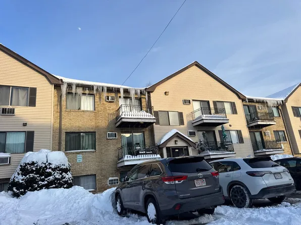 307 Pawtucket Blvd Unit No 30 In Building No 4, Lowell, MA 01854