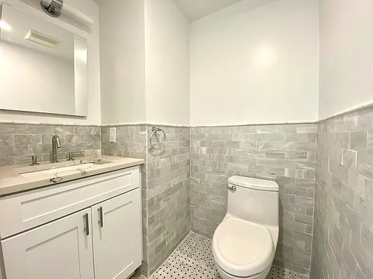 Rented by The Dermot Realty Management Company | media 38