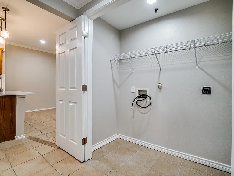 4923 Ali Ave #4 — Photo 10