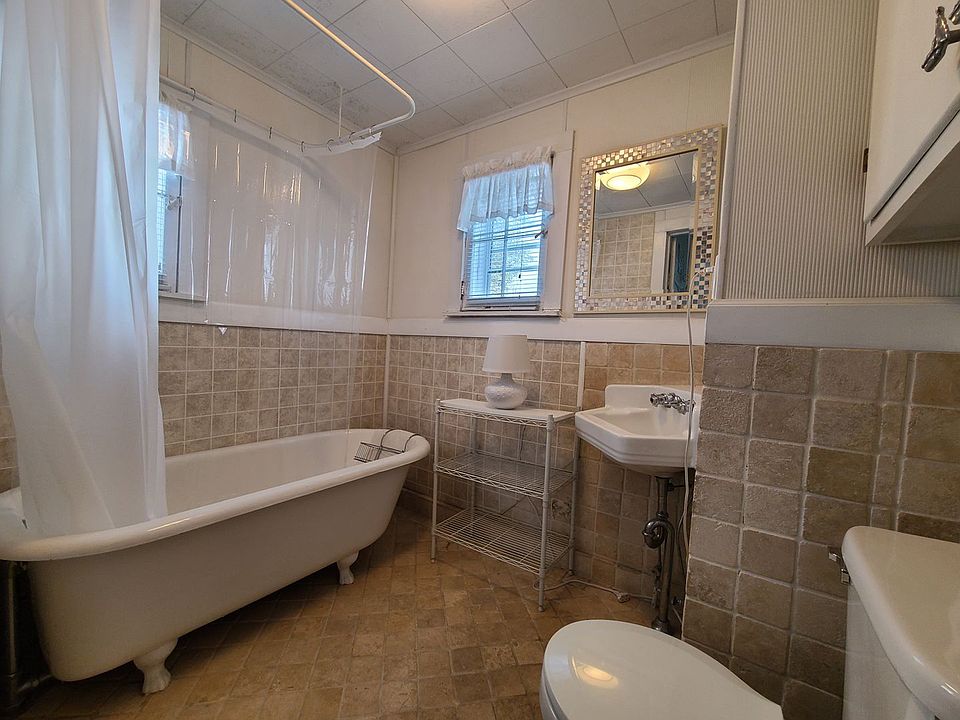 Placement Eagle St., 317 317 Eagle St South Haven MI Zillow