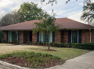 1524 Trafalgar Rd, Fort Worth, TX 76116