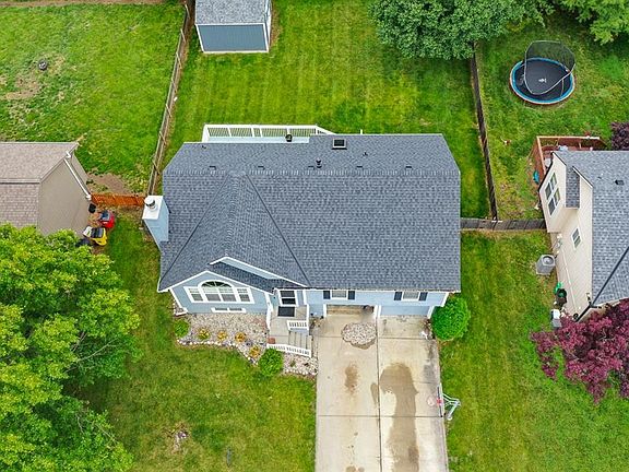 3rd image of 2311 NE Maybrook Dr
