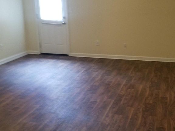 3rd image of 35 Townsley Dr
