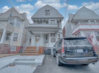 44 Wegman Pkwy, Jersey City, NJ 07305