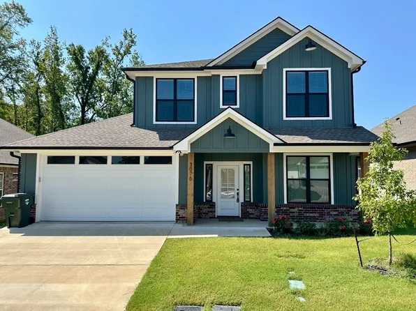 3076 Royal Garden Rd, Tyler, TX 75701