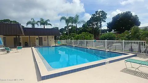 4th image of 604 Ridge Club Dr #96