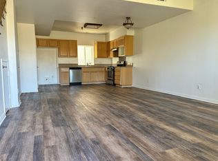 14622 Gilmore St UNIT 102, Van Nuys, CA 91411