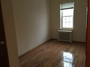31-09 31st Ave, Astoria, NY 11102