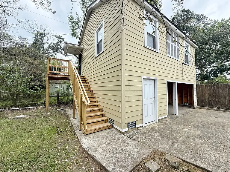 835 Iris St #1/2 — Photo 2