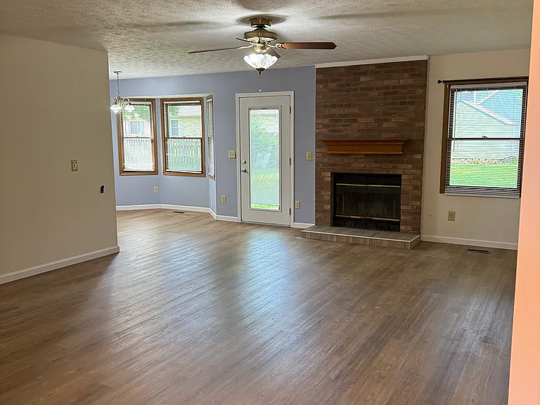 240 Locust View Way — Photo 17