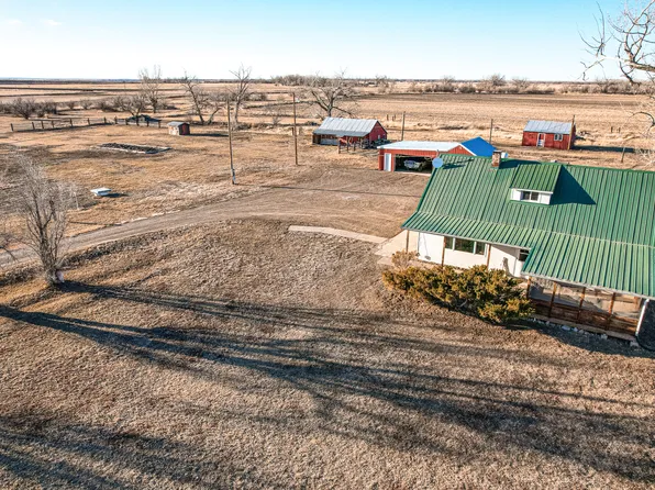 122 Bentonite Rd, Glasgow, MT 59230