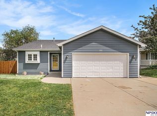 1000 W Burt Dr, Lincoln, NE 68521