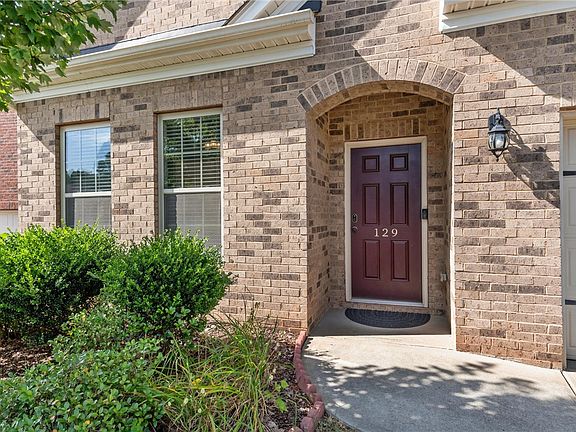 3rd image of 129 Golden Eagle Ln