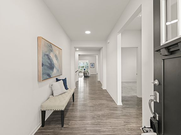 3rd image of 451 Parkside Ln