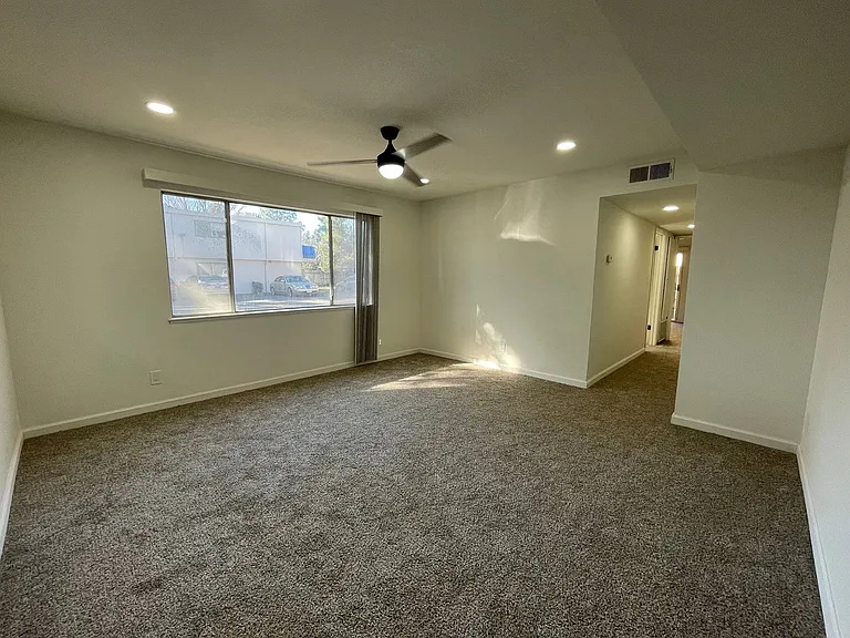 1421 Drake Drive — Photo 22