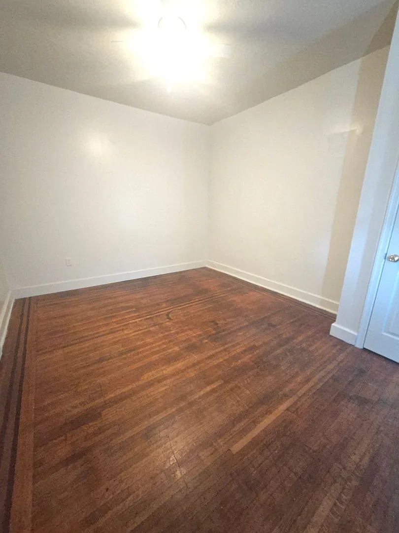 Student Housing -- 6 Bedroom Townhome by York College — Photo 4