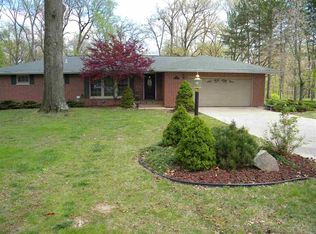 8461 N Pinewood Pl W, West Terre Haute, IN