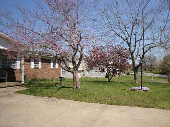 2nd image of 308 Chestnut St