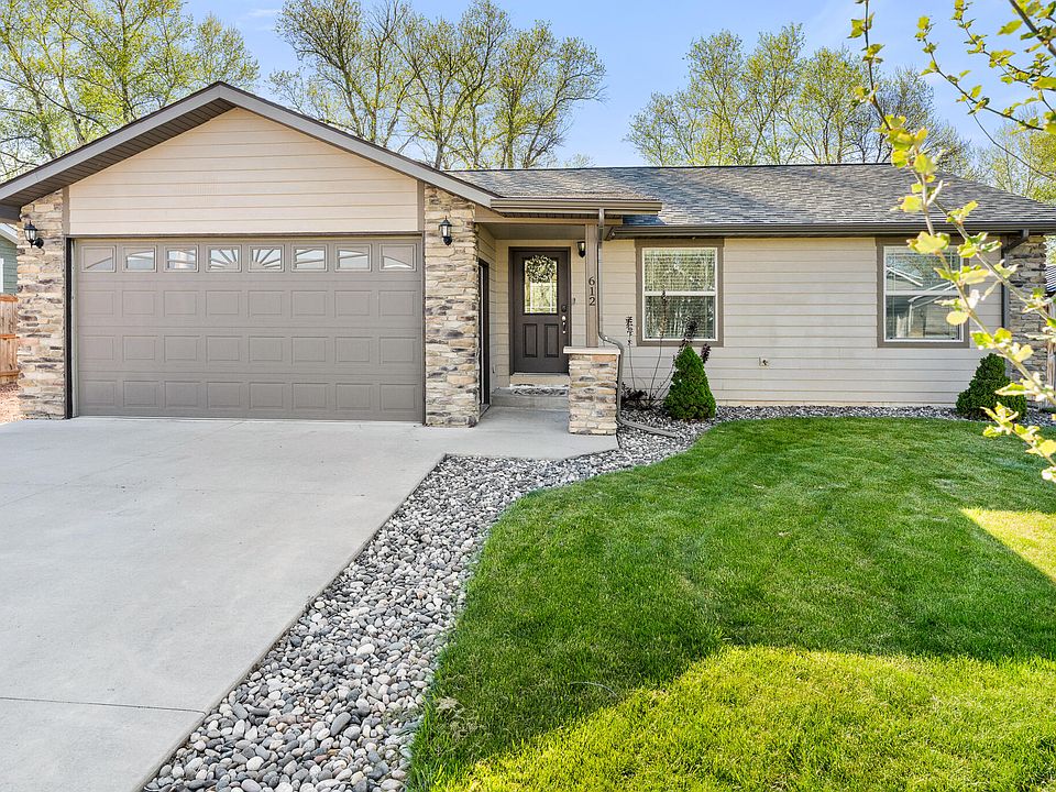 1st image of 612 Heather Ln