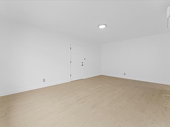 2nd image of 1345 N Las Palmas Ave APT 9