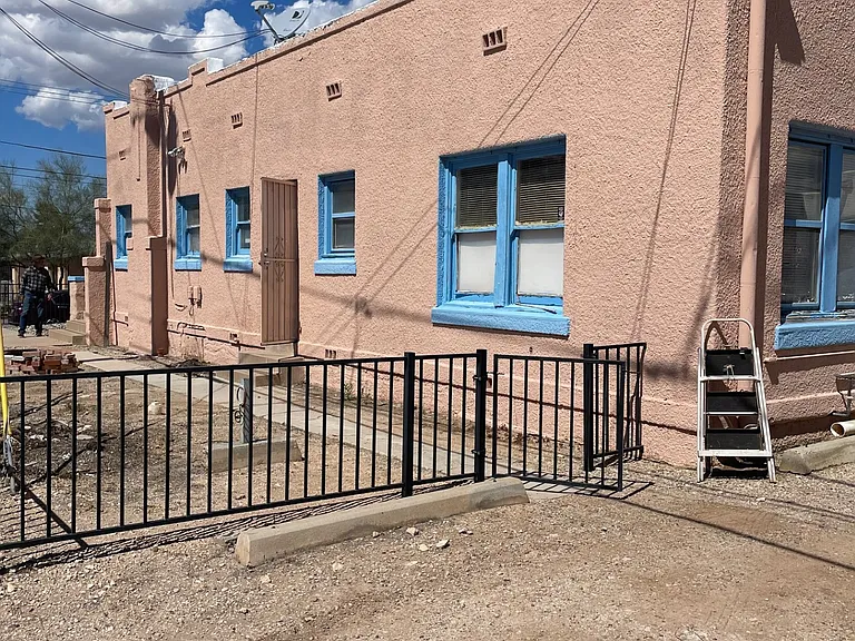 334 N Vine Ave — Photo 12