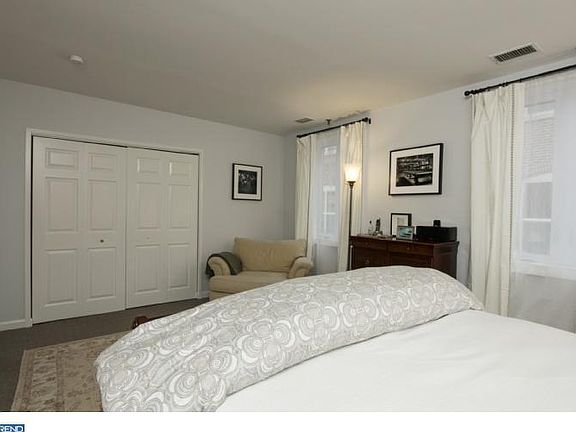 3rd image of 130 N Bread St #422