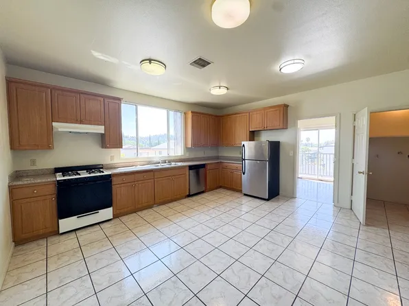 4426 Prospect Ave, Los Angeles, CA 90027