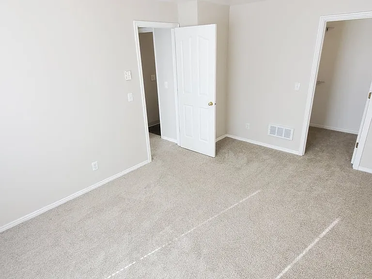 Parkwood Pointe Apartments — Photo 66