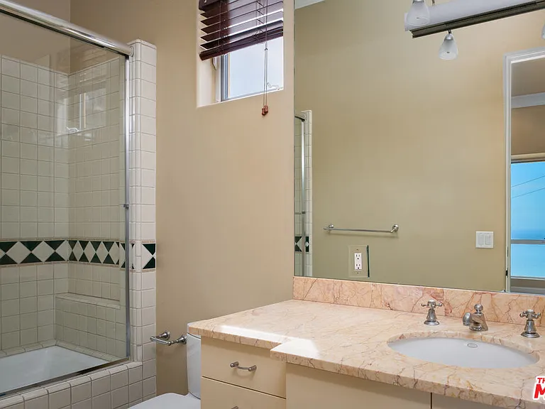 3235 Rambla Pacifico — Photo 34