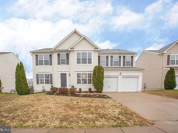 3rd image of 9515 Laurel Oak Dr