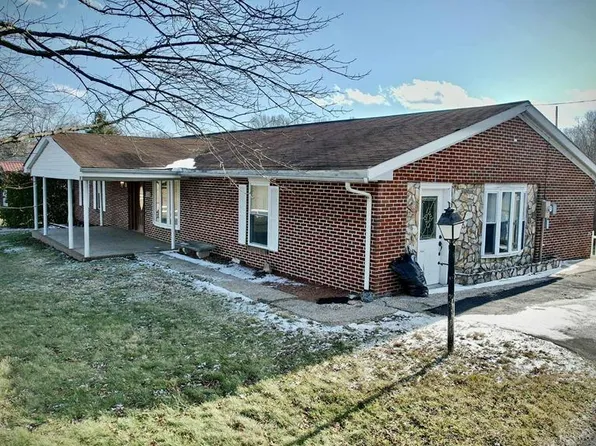 206 Wolf Creek Rd, Fayetteville, WV 25840