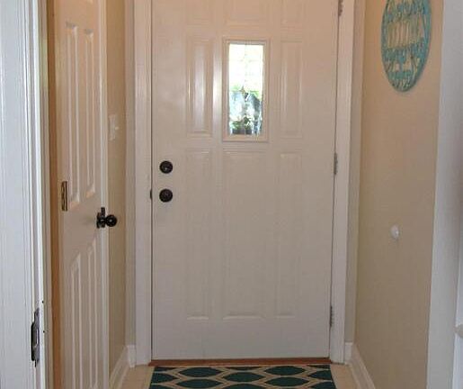 4th image of 703 N College St