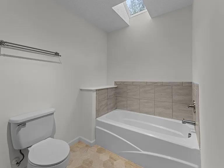 5403 Miramar Ct — Photo 12