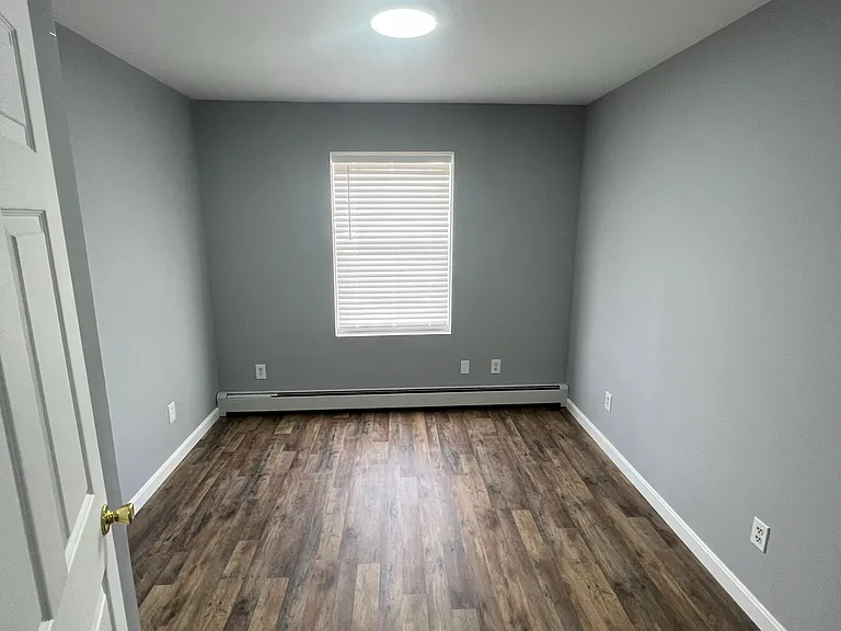 171 Essex St #1 — Photo 4