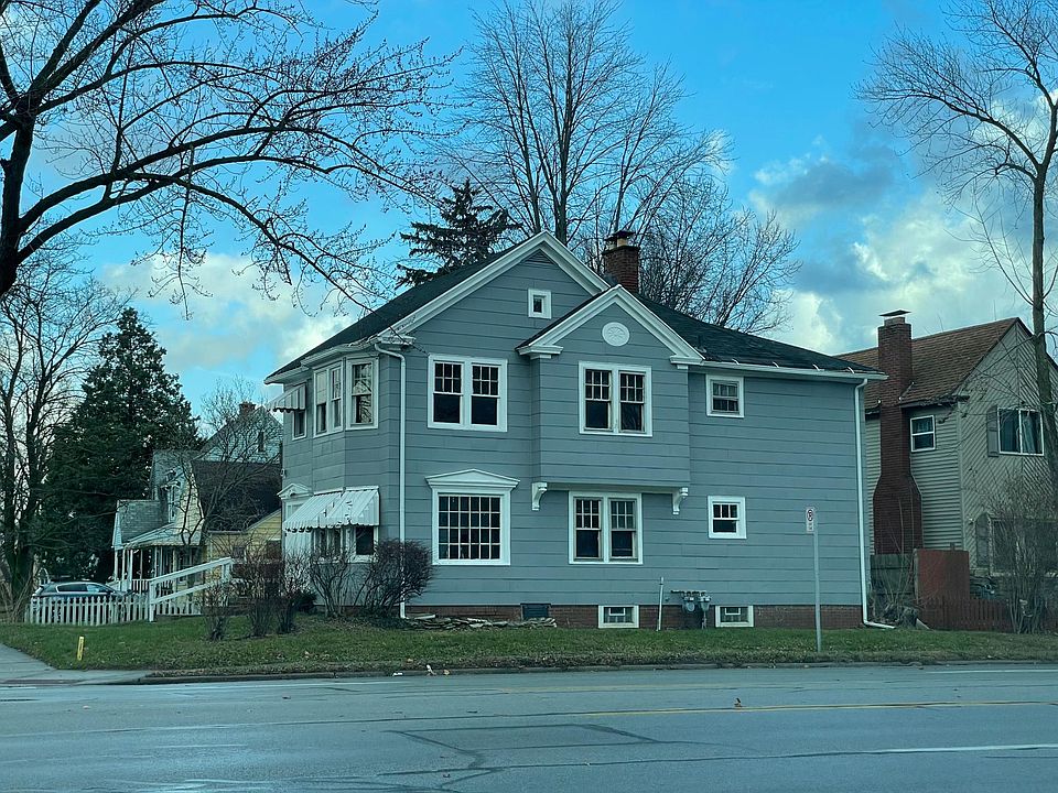 1st image of 2802 Winsted Dr
