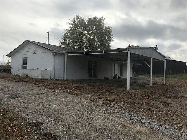 2nd image of 3923 Wolf River Dock Rd