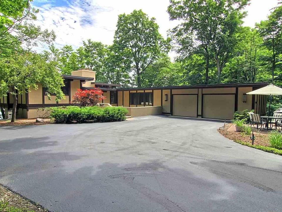 1st image of 1315 Shorewood Dr