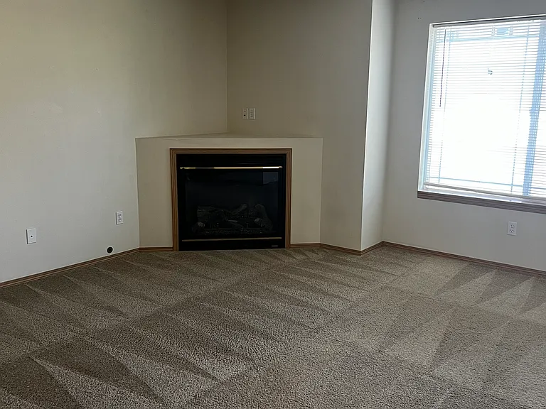 8914 N Pamela St #A — Photo 11
